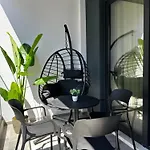Larimar Lungomare Апартаменты Влёра